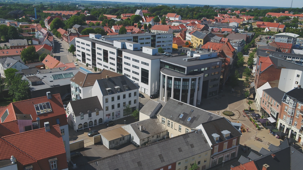 You are currently viewing Erhvervslokalers rolle i udviklingen af den lokale økonomi i Hjørring